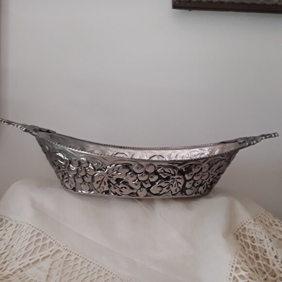 Vintage Large Hammered Metal Bowl - Picture 2 of 7